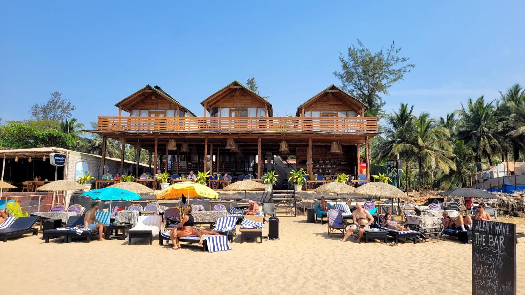 Hotel Silent Waves Agonda Exterior foto